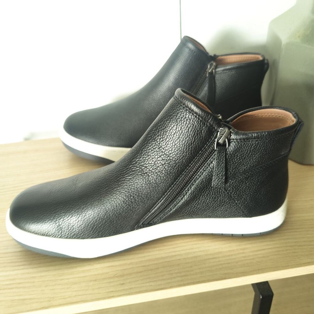 Linea Paolo Felicia Leather Wedge Booties 10